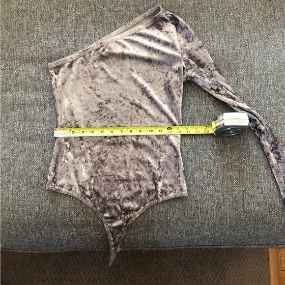 GUESS ONE SHOULDER CRUSHED VELVET MUTED GREY-ISH GREEN THONG BODYSUIT SIZE SMALL - Picture 9 of 11